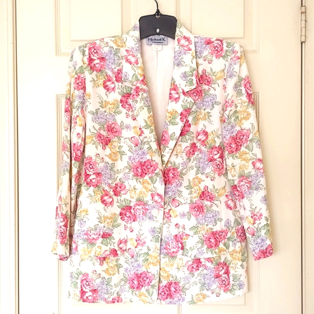 NWOT. Rayon blended long and loose fit floral blazer with back lining.
